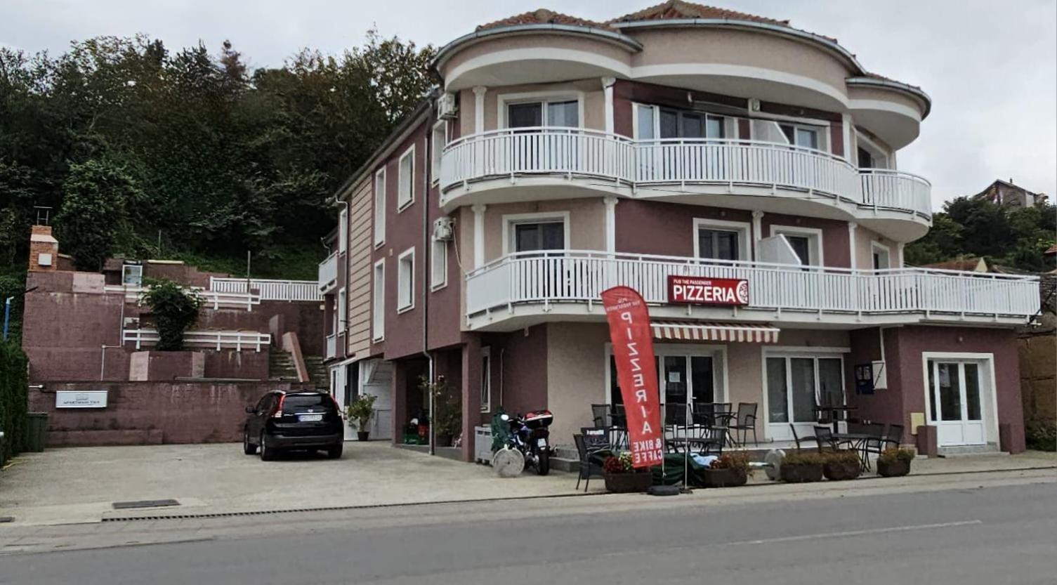 Apartmani Tika Golubac Ngoại thất bức ảnh