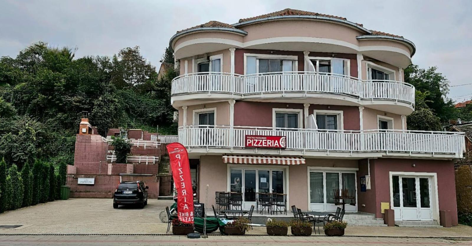 Apartmani Tika Golubac Ngoại thất bức ảnh